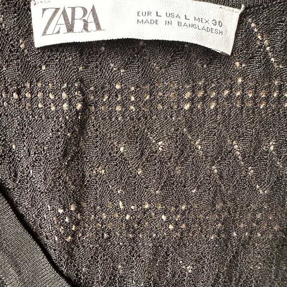Zara Black Fitted Soft Stretch Mesh Racerback Tank Top - Picture 3 of 4